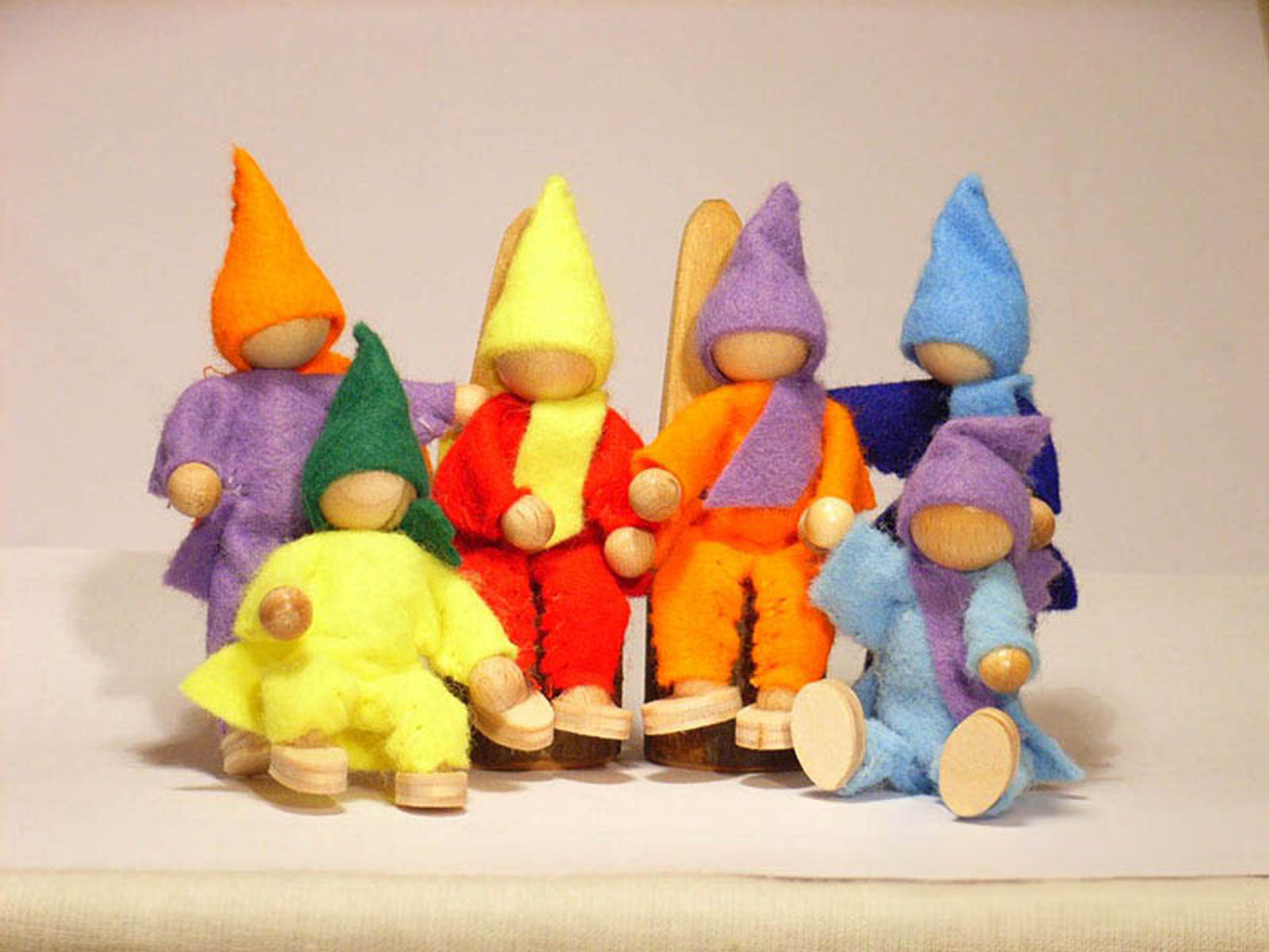 TINY FELT PUPPETS