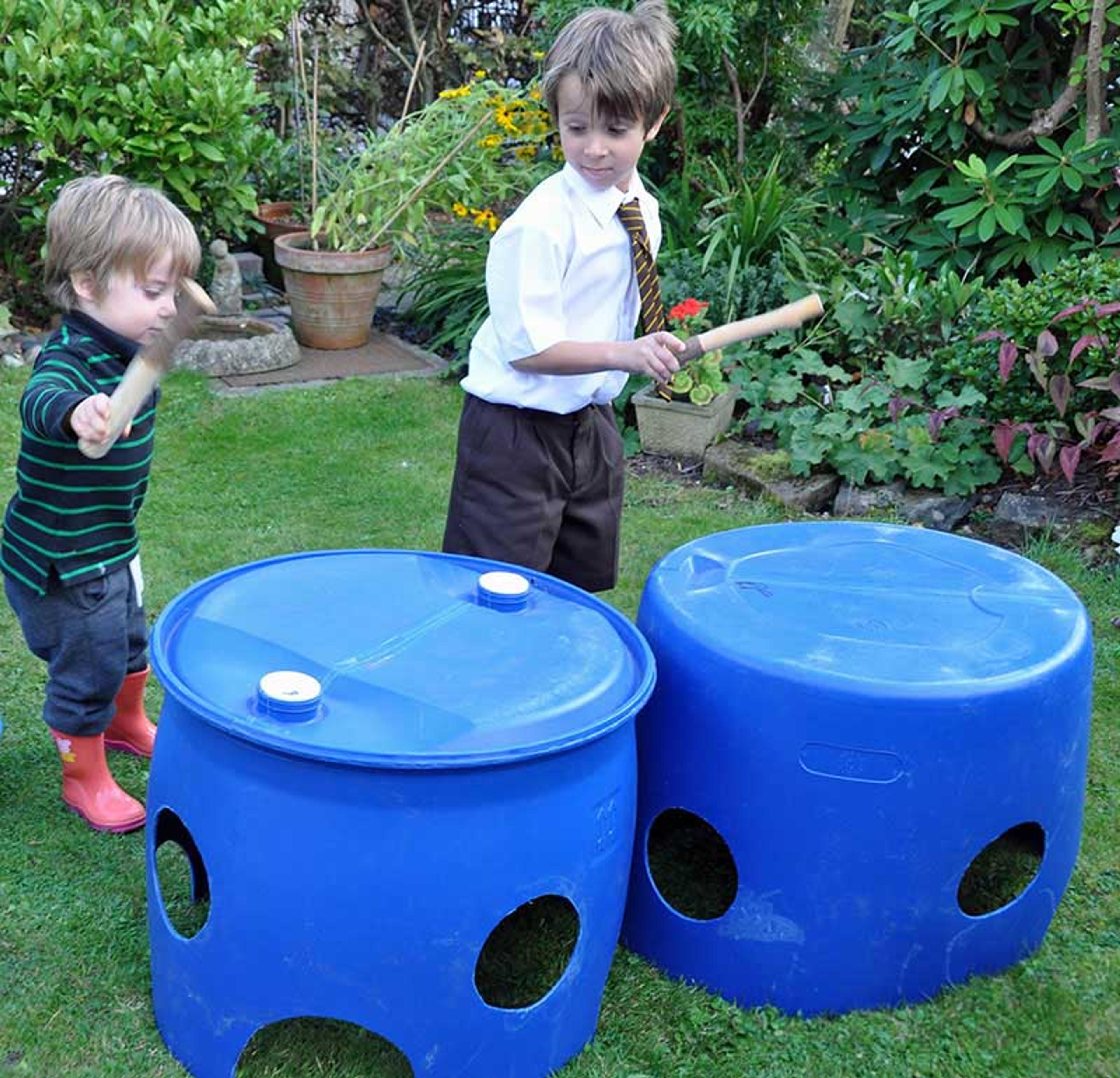 GROUP DRUMS (SET OF 2)