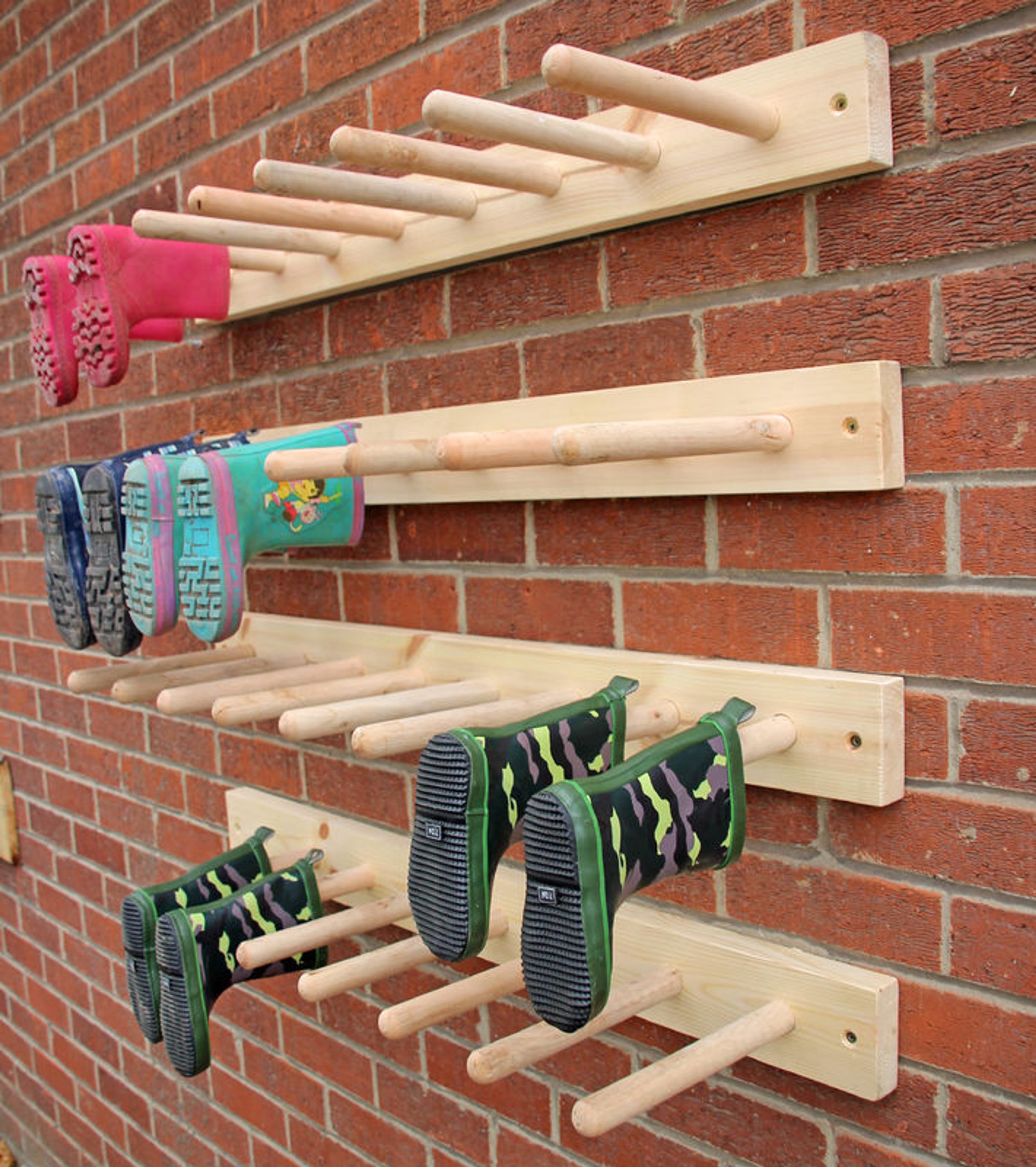 HORIZONTAL SIMPLE WALL WELLY RACKS (4PK) AND INSTRUCTIONS