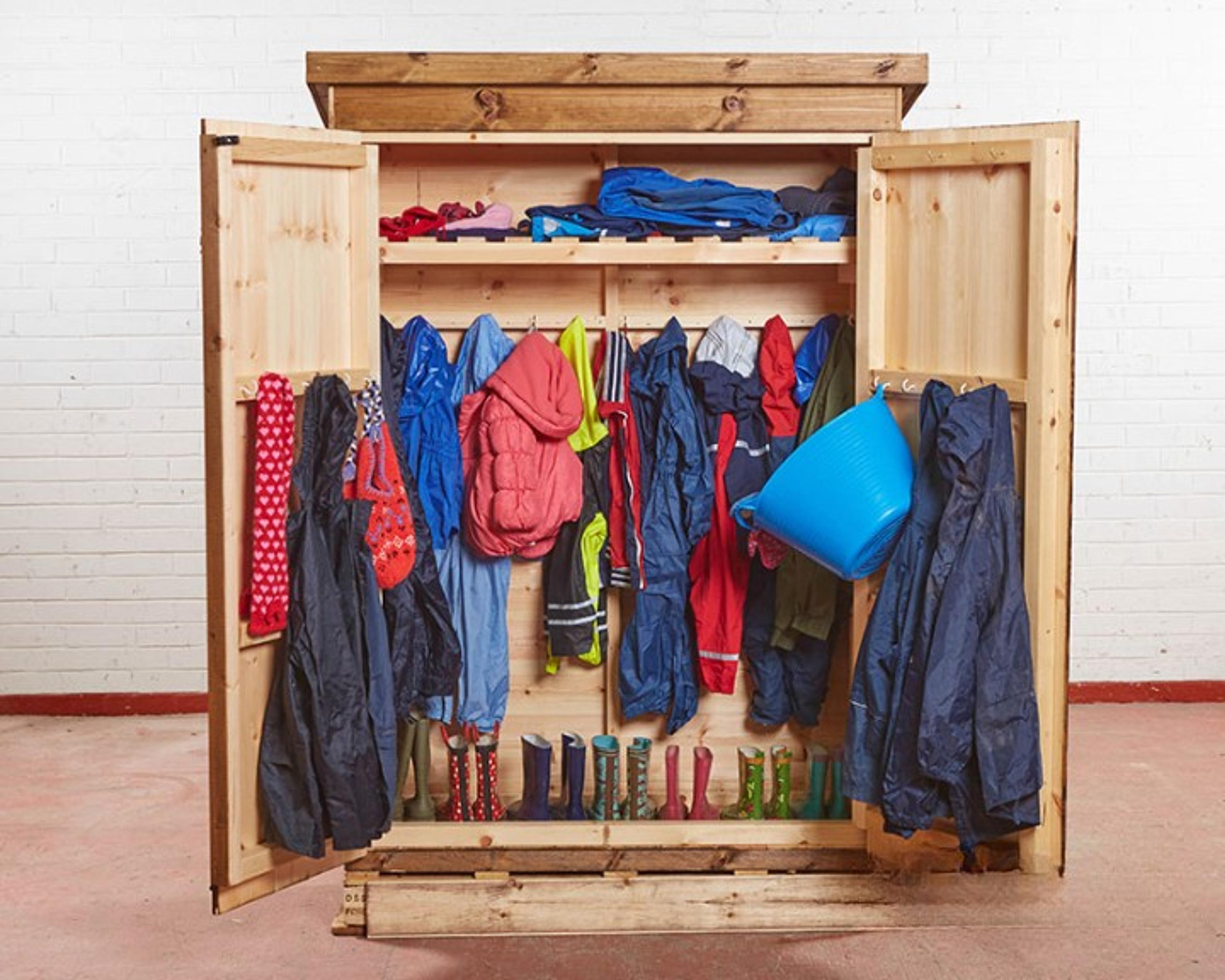 ST WINIFRED’S SLIM LOCKERSHED