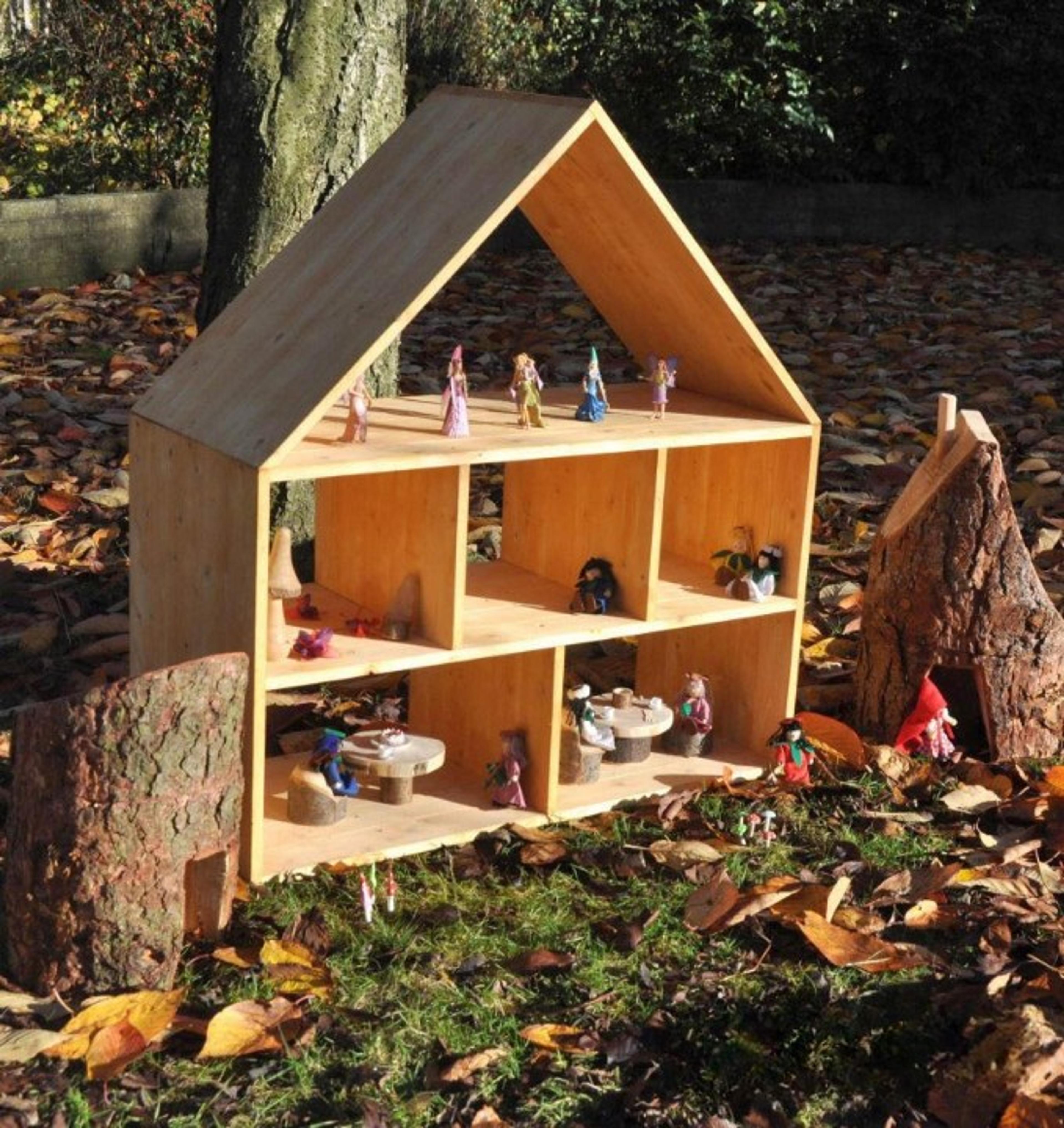 OUTDOOR FAIRY HOUSE