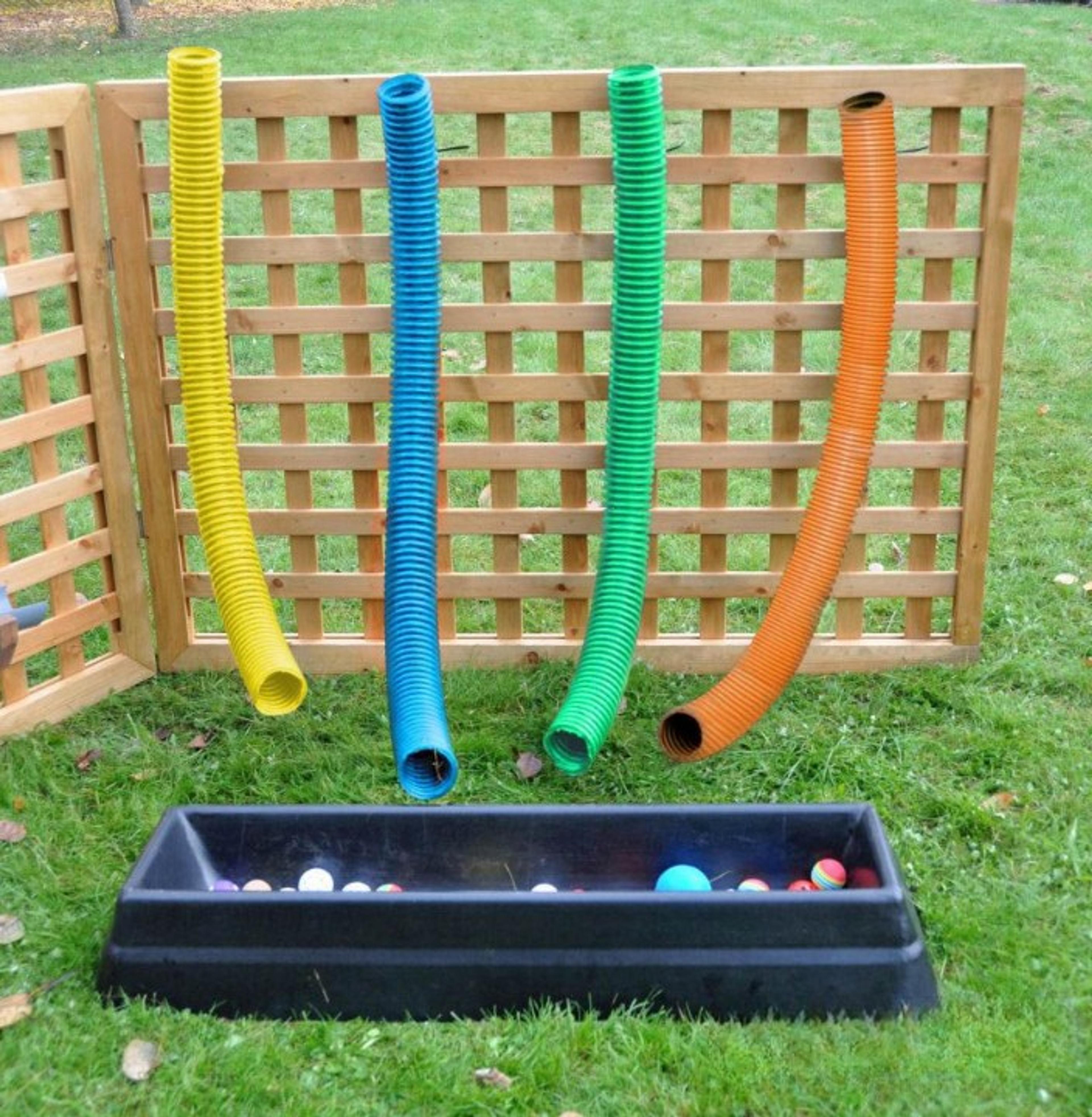 MULTICOLOURED CHEAP FLEXIBLE PIPES (4PK)