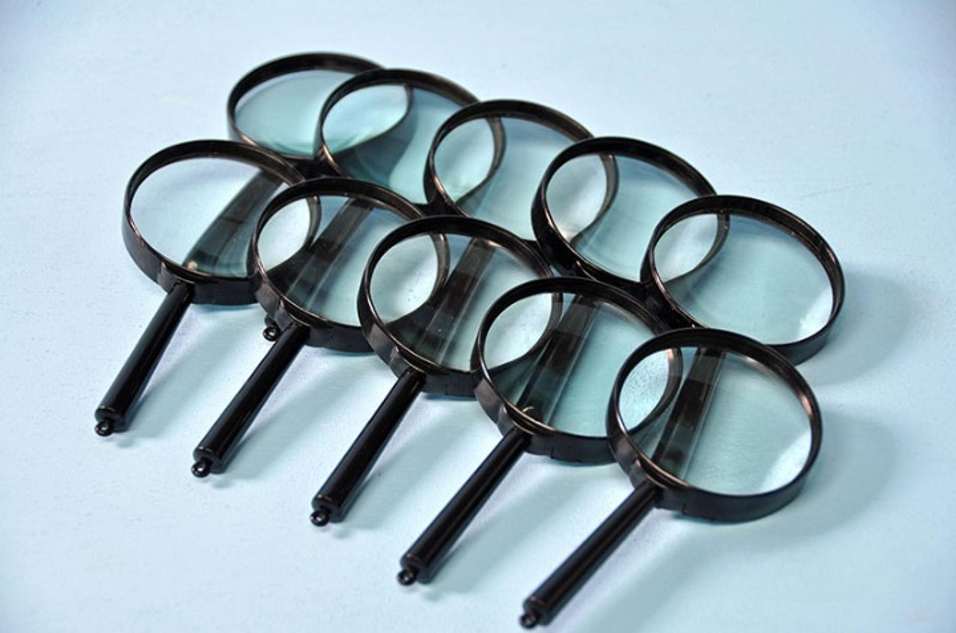 BULK PACK OF MAGNIFYING GLASSES (10 INDIVIDUALS)