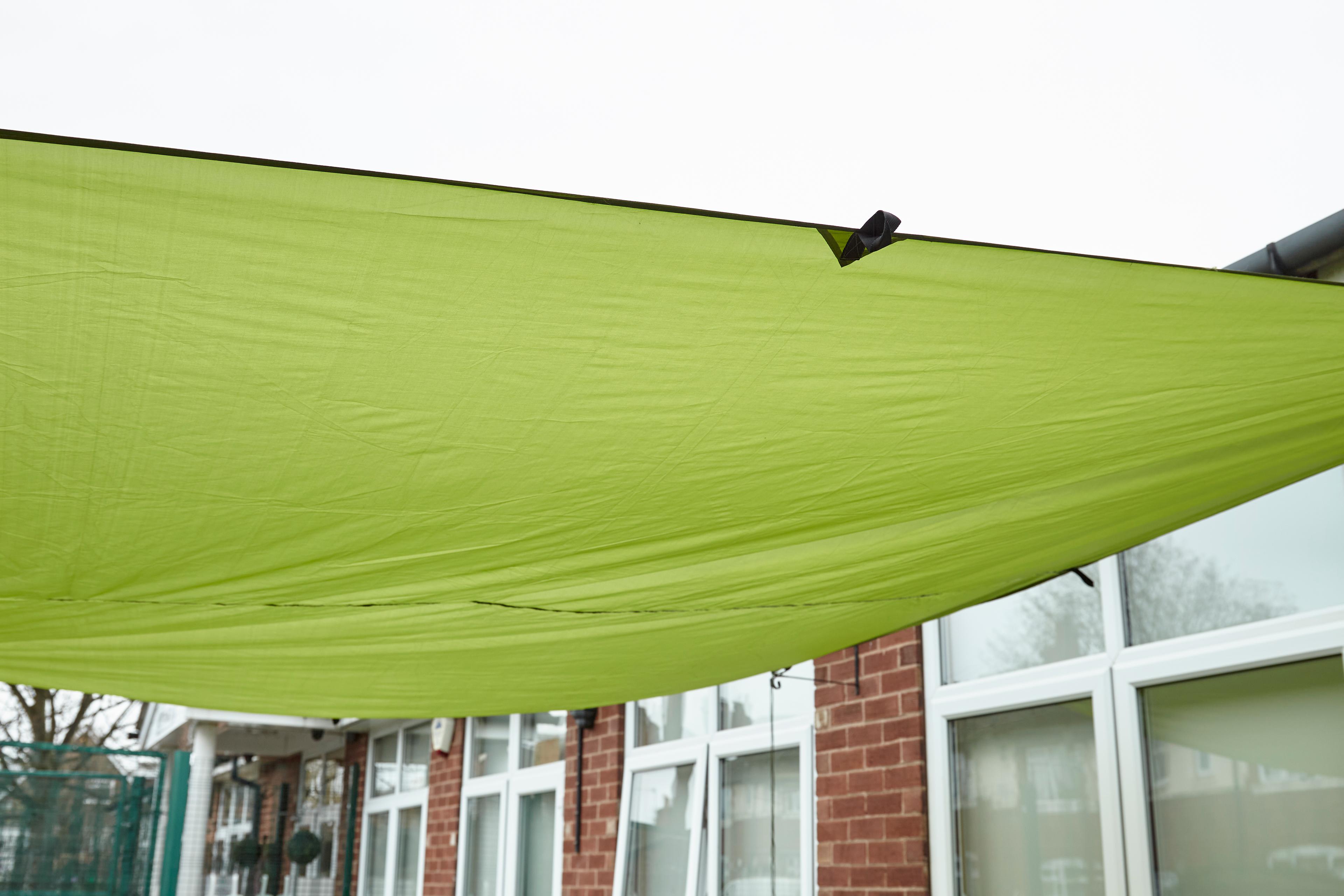 Hammock/Tarpaulin 3x3m including rope & tent pegs from Hope Education 