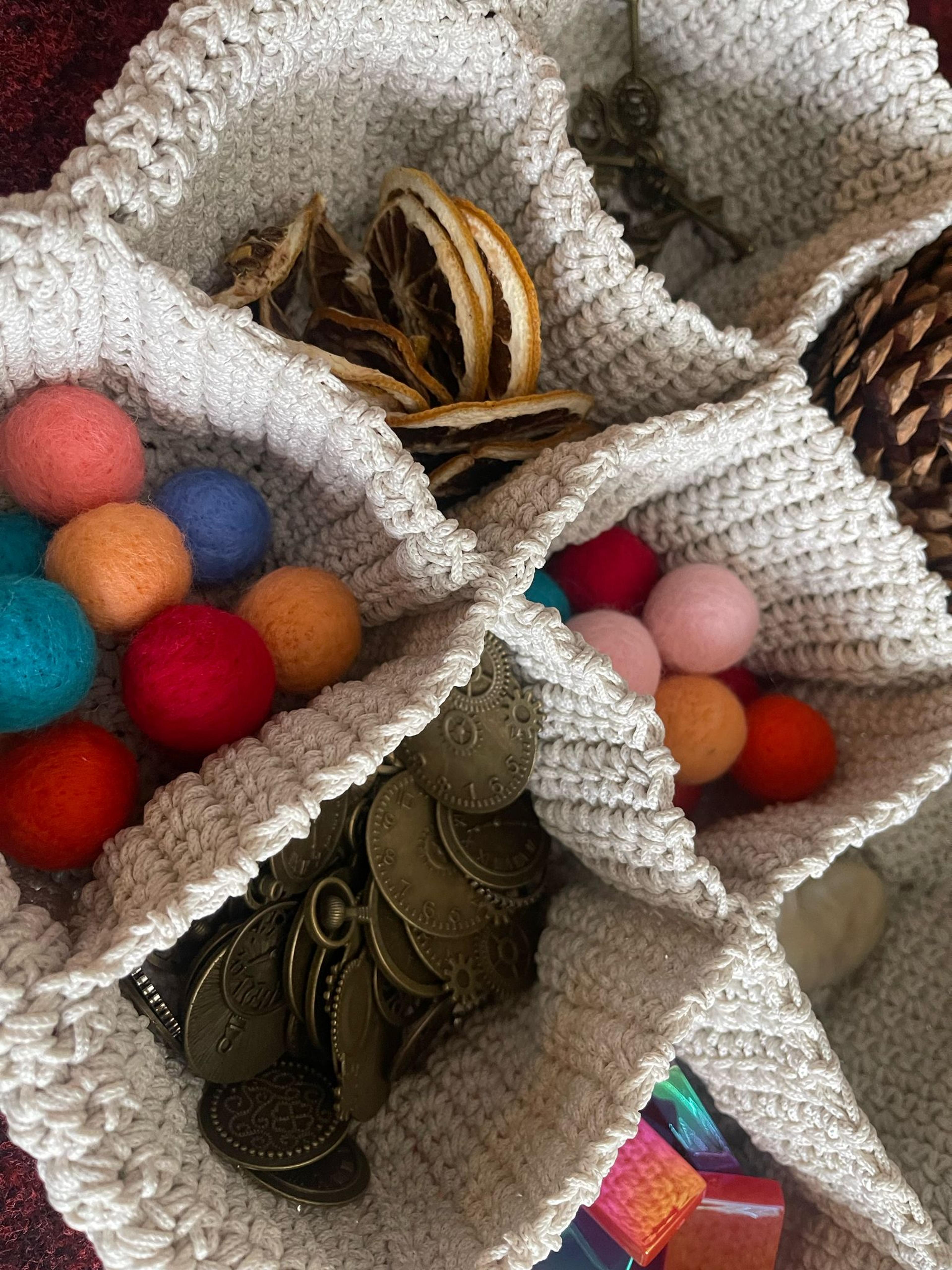 Cotton Loose Parts Tray from Hope Education