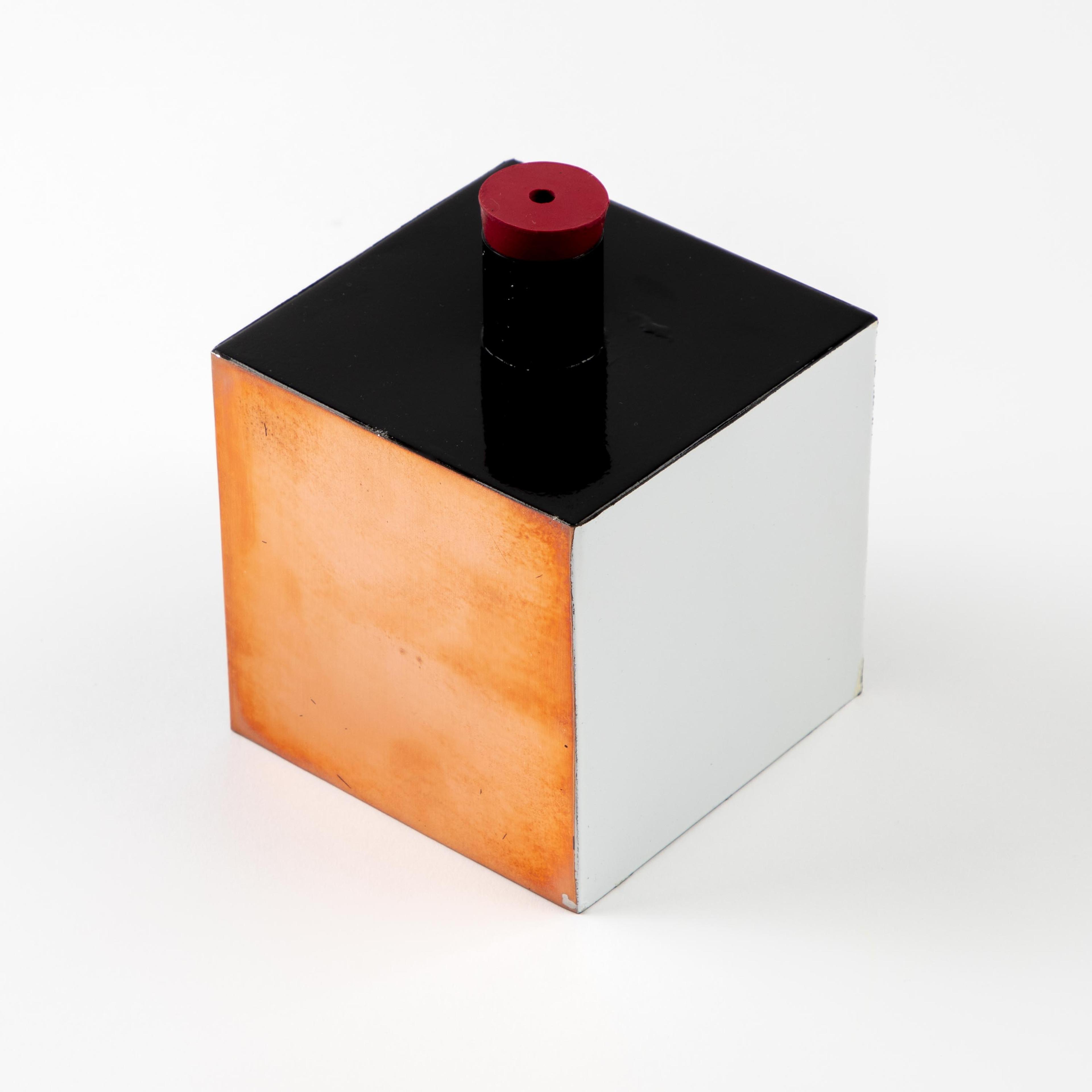Leslie’s Cube