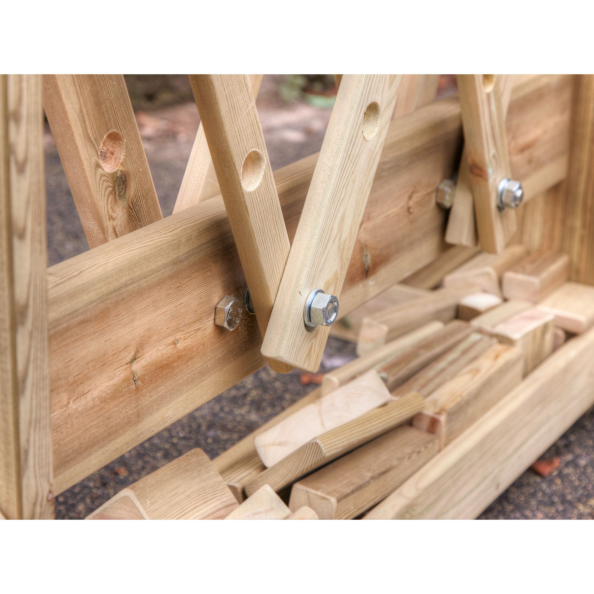 NEWBY LEISURE Construction Wall | HE1677447 | Findel Education