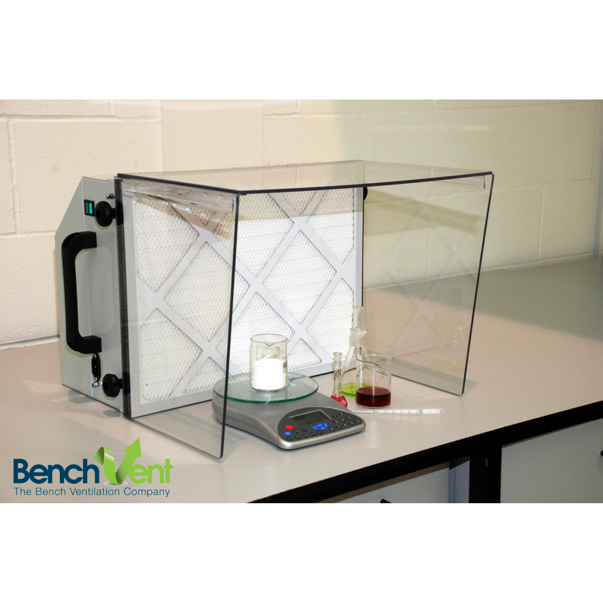 Benchtop Filtration Cabinet With Shield