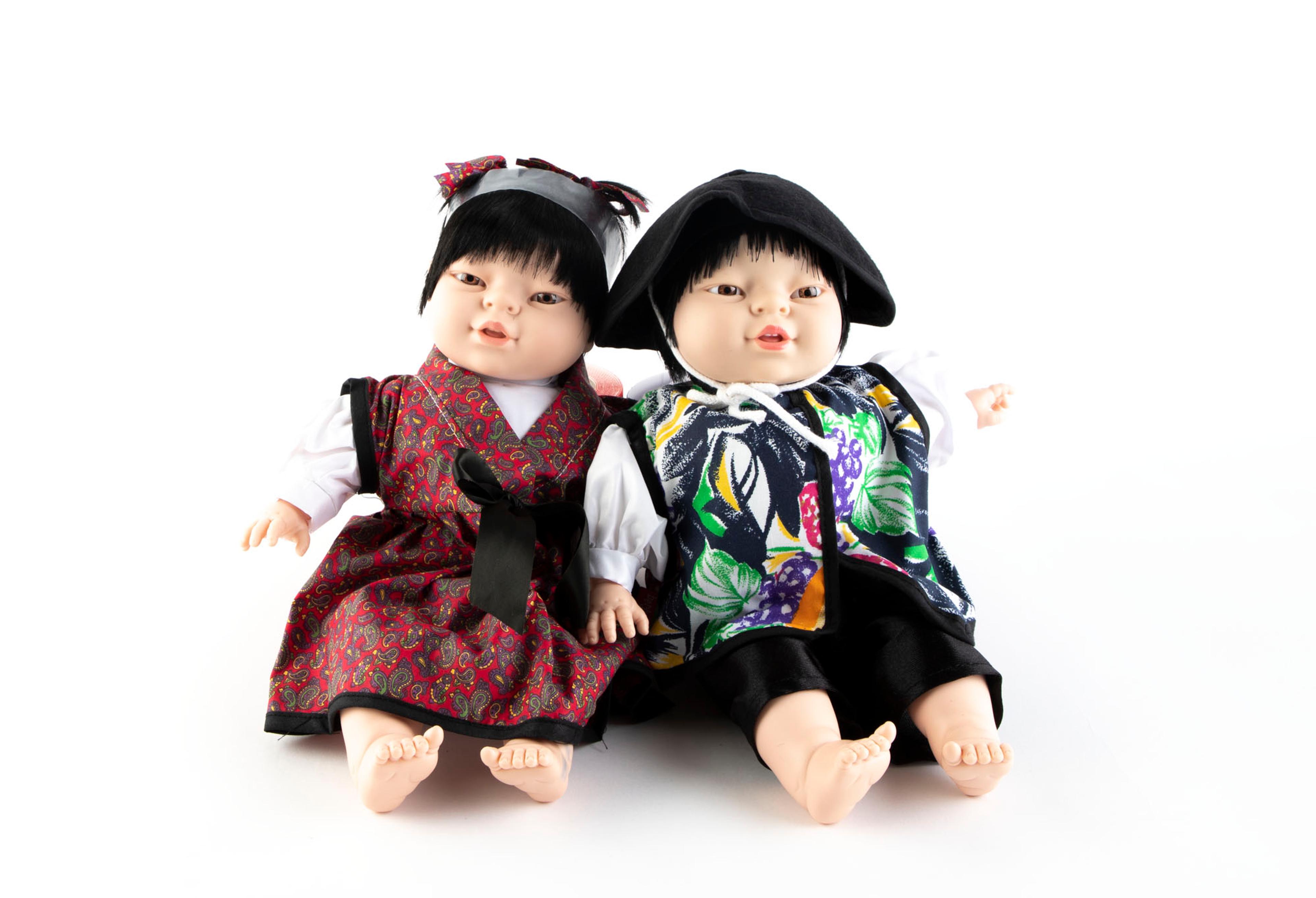 Children of the World Soft-bodied Dolls: Mei and Jian