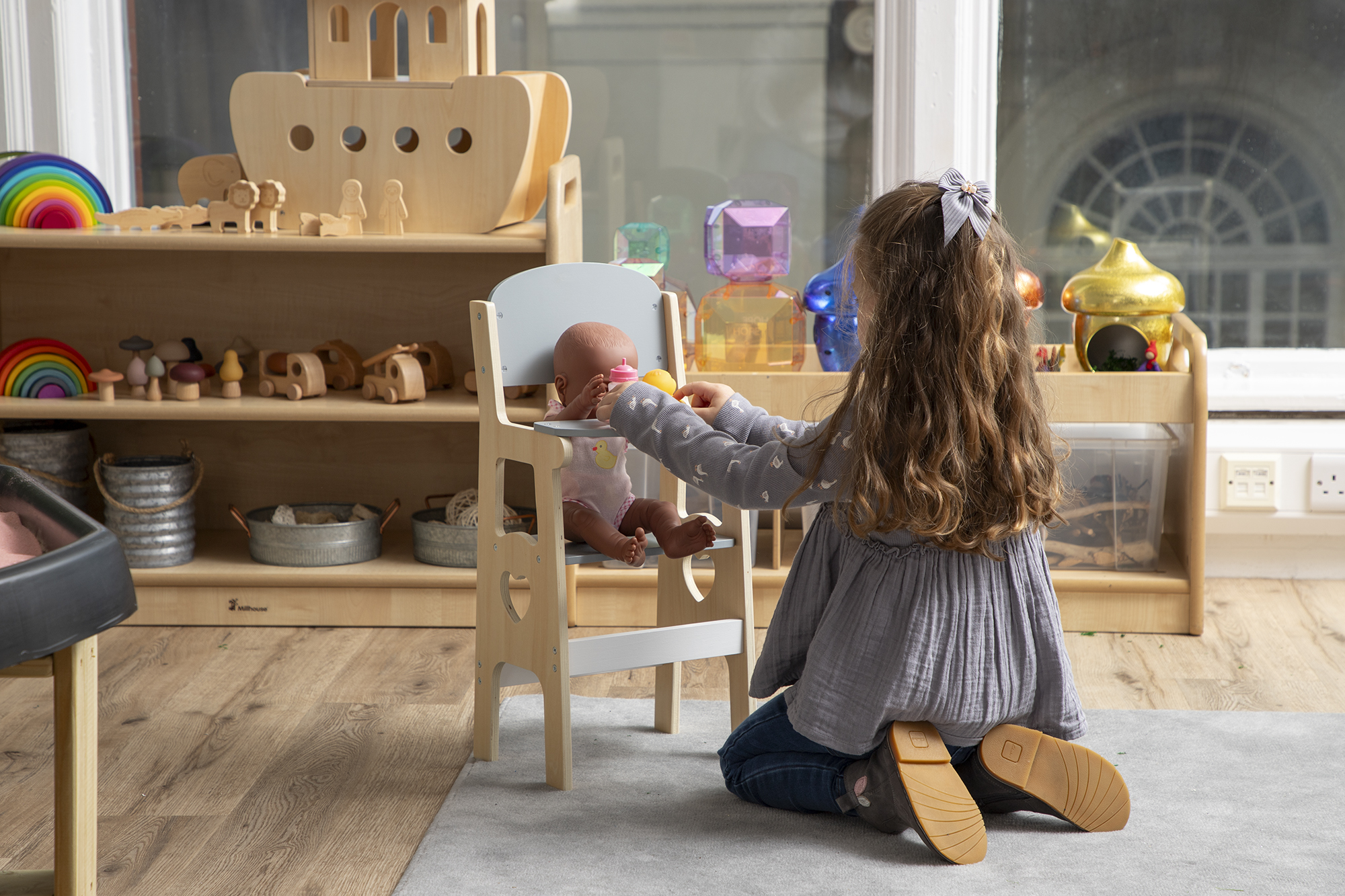 White wooden best sale doll high chair