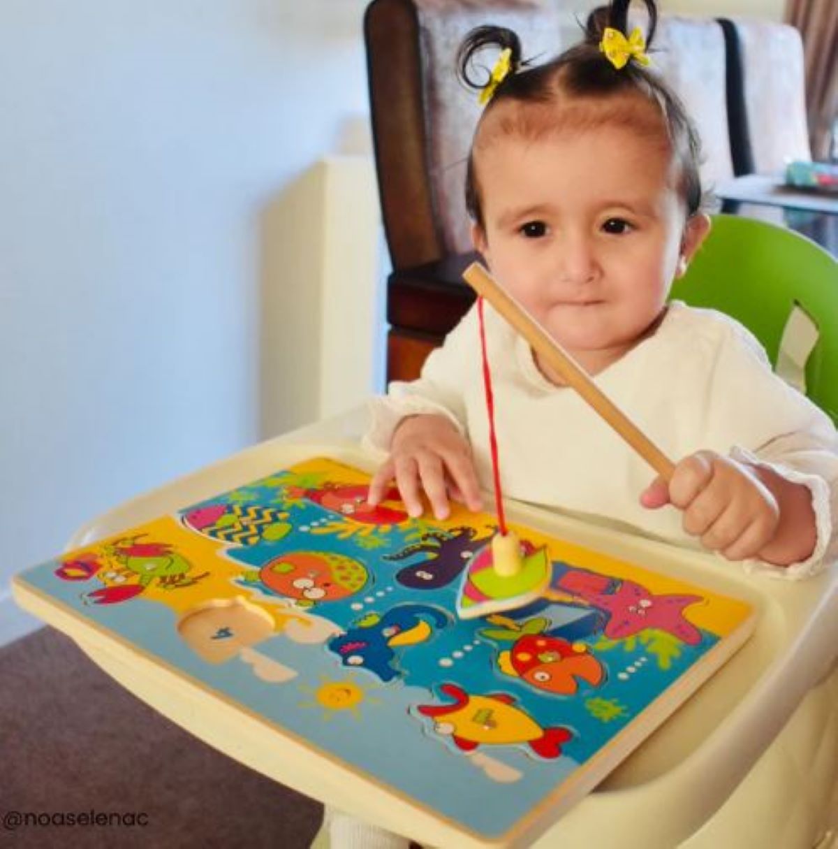 Bigjigs Toys Magnetbord „Großstadt“ – Holzspielzeug Mit 16 Teilen, Ab 2 Jahren