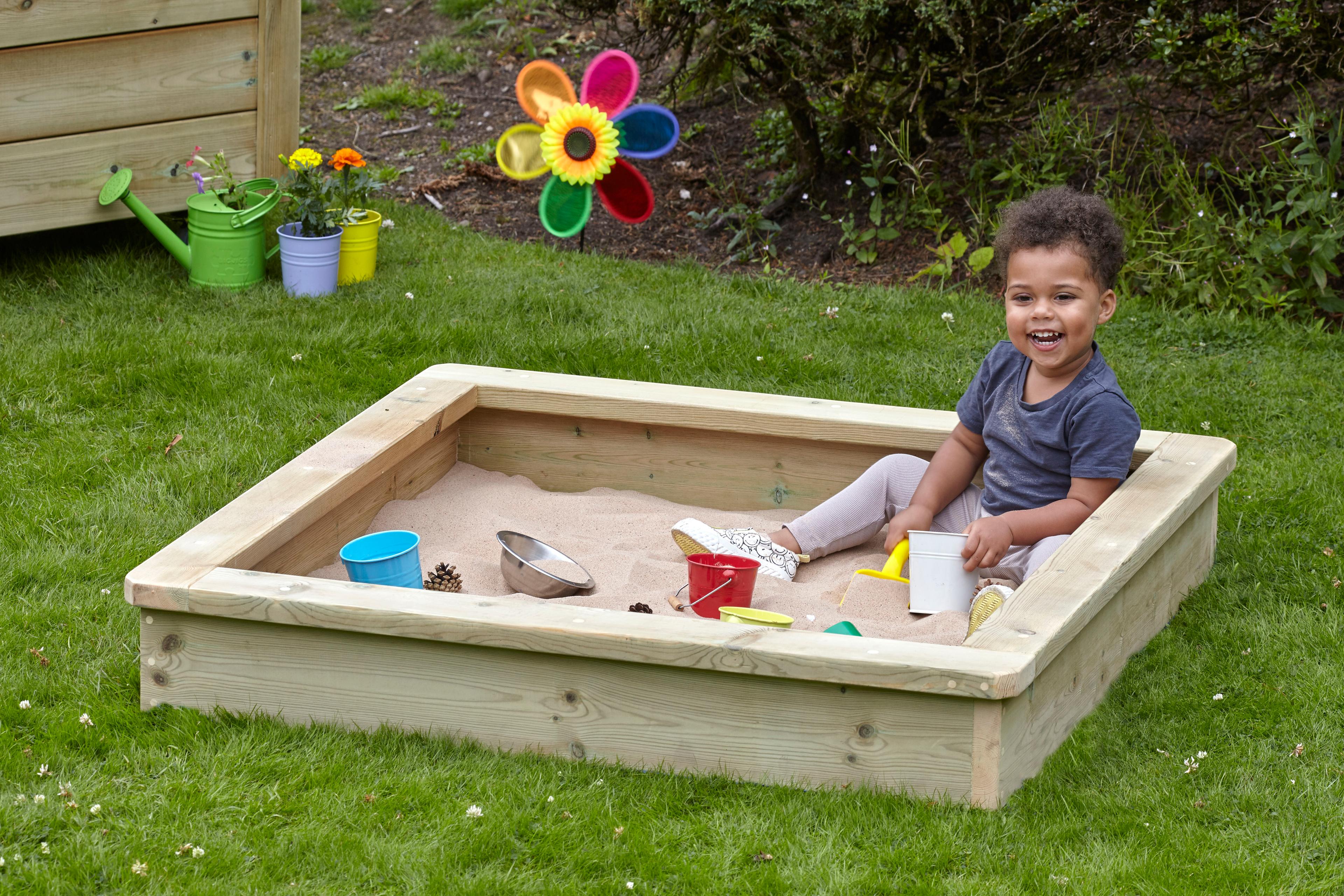 Millhouse Outdoor Low Sandpit with Lid 