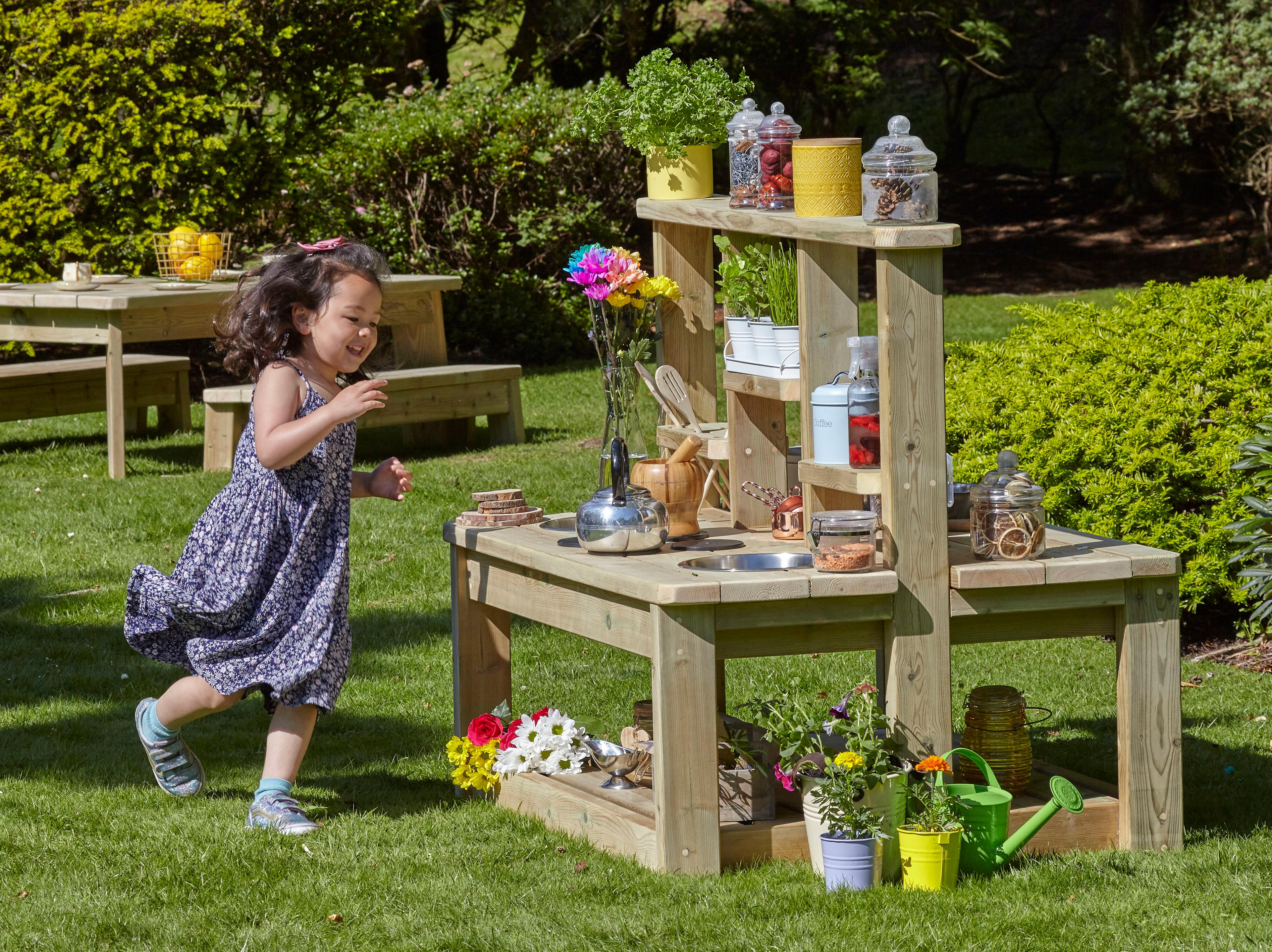 Millhouse Outdoor Island Kitchen