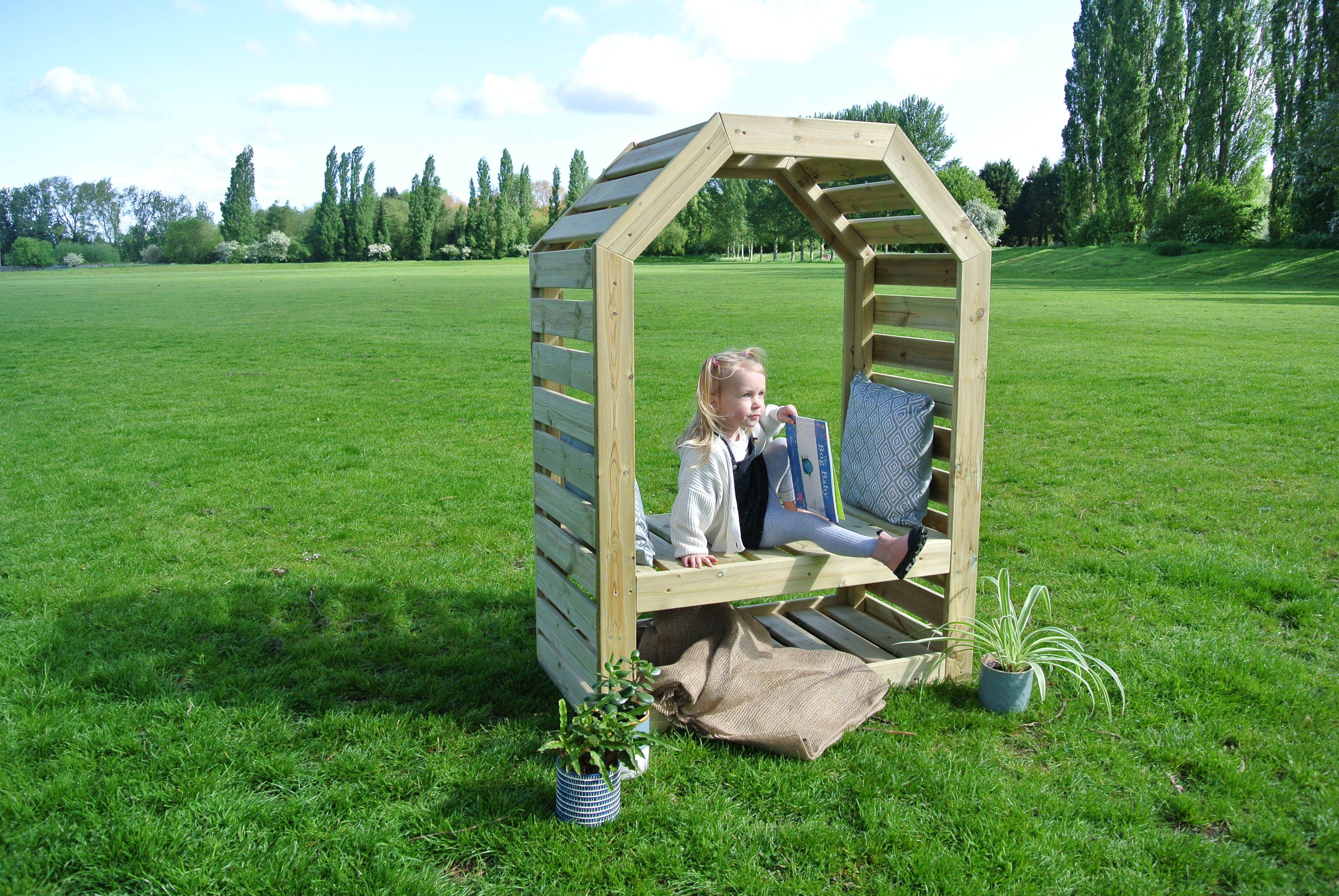 Cosy Reading Nook from Hope