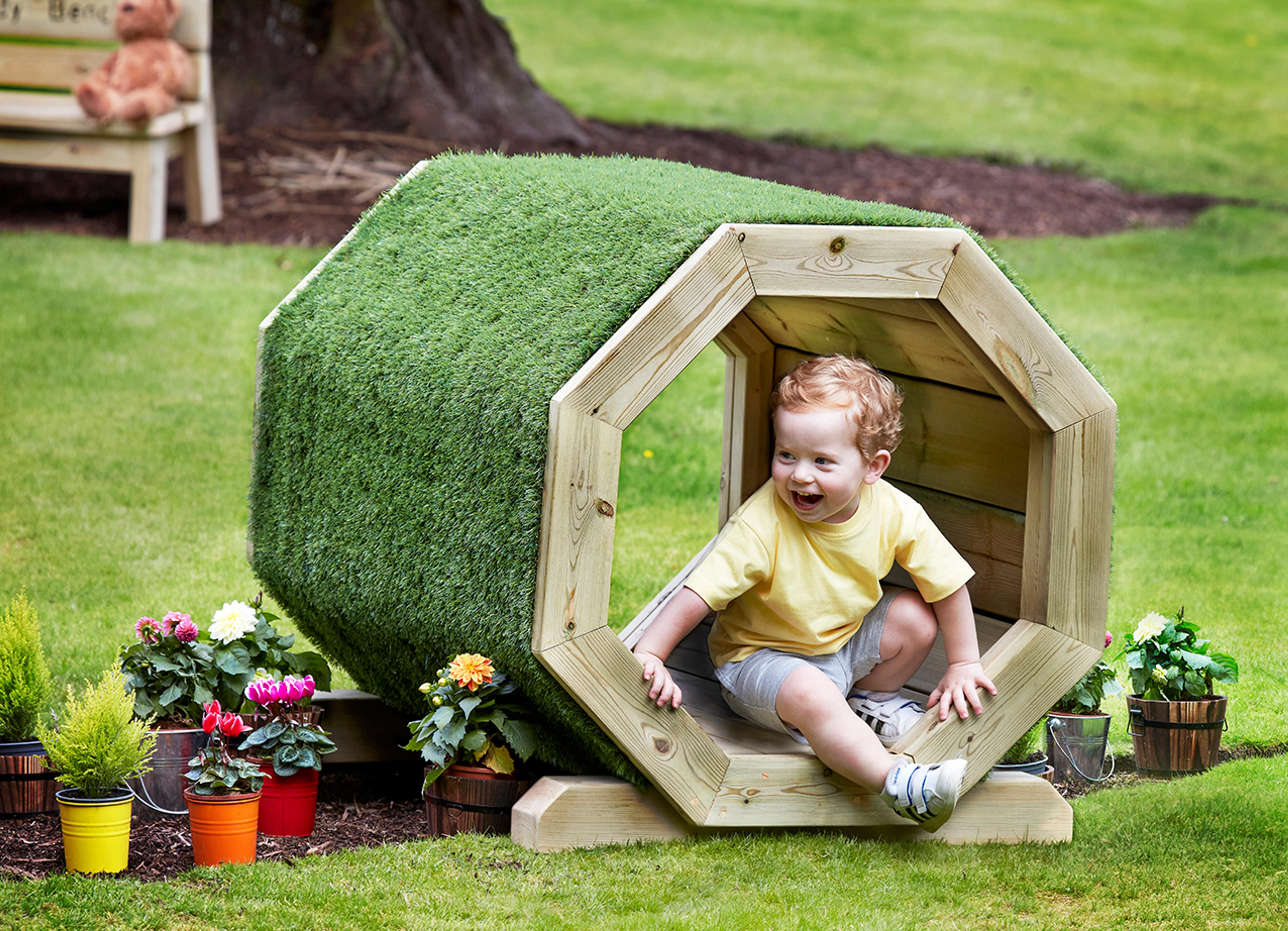 Millhouse Outdoor Octagonal Adventure Tunnel 