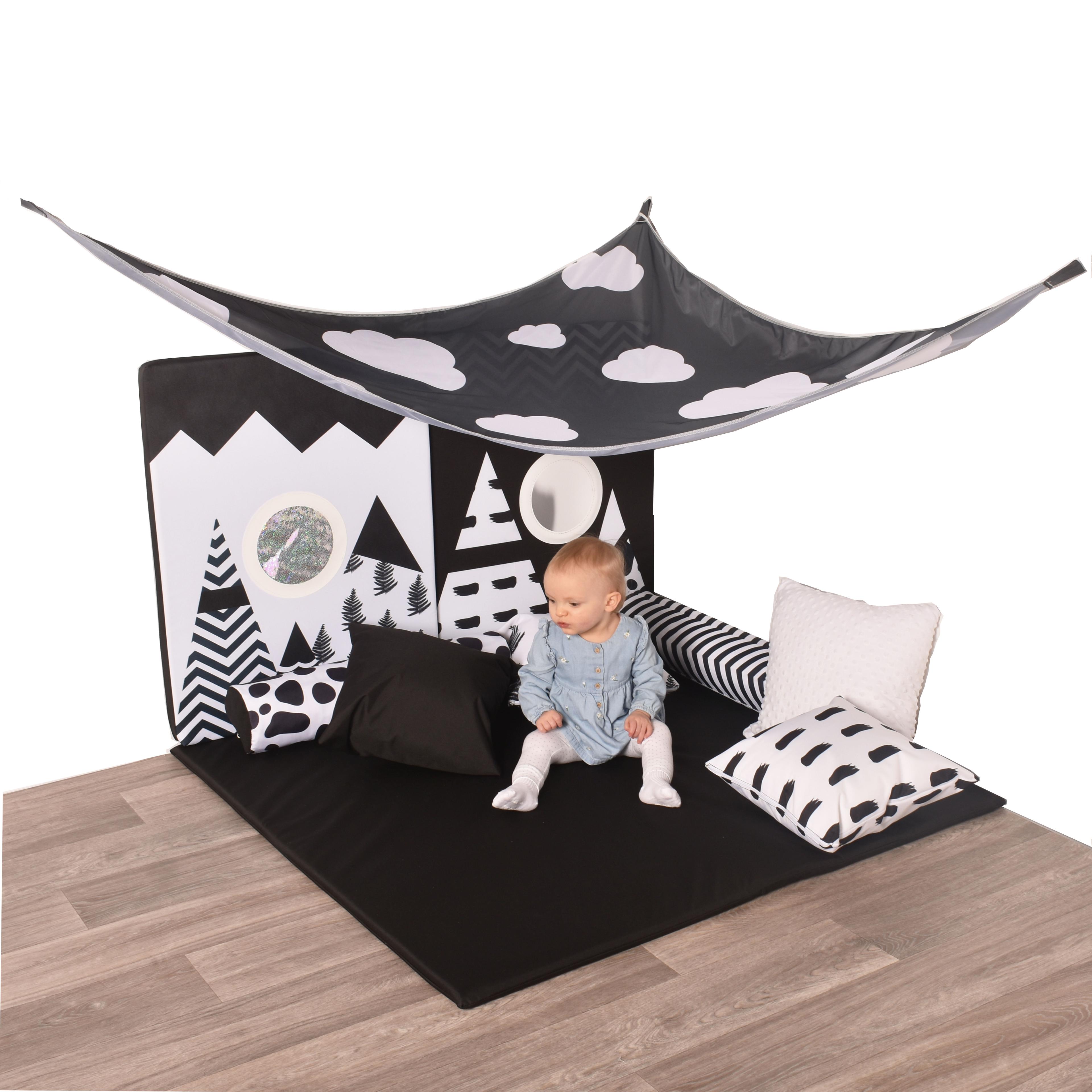 Black and White Wall Pad, Mat and Canopy Set from Hope Education 