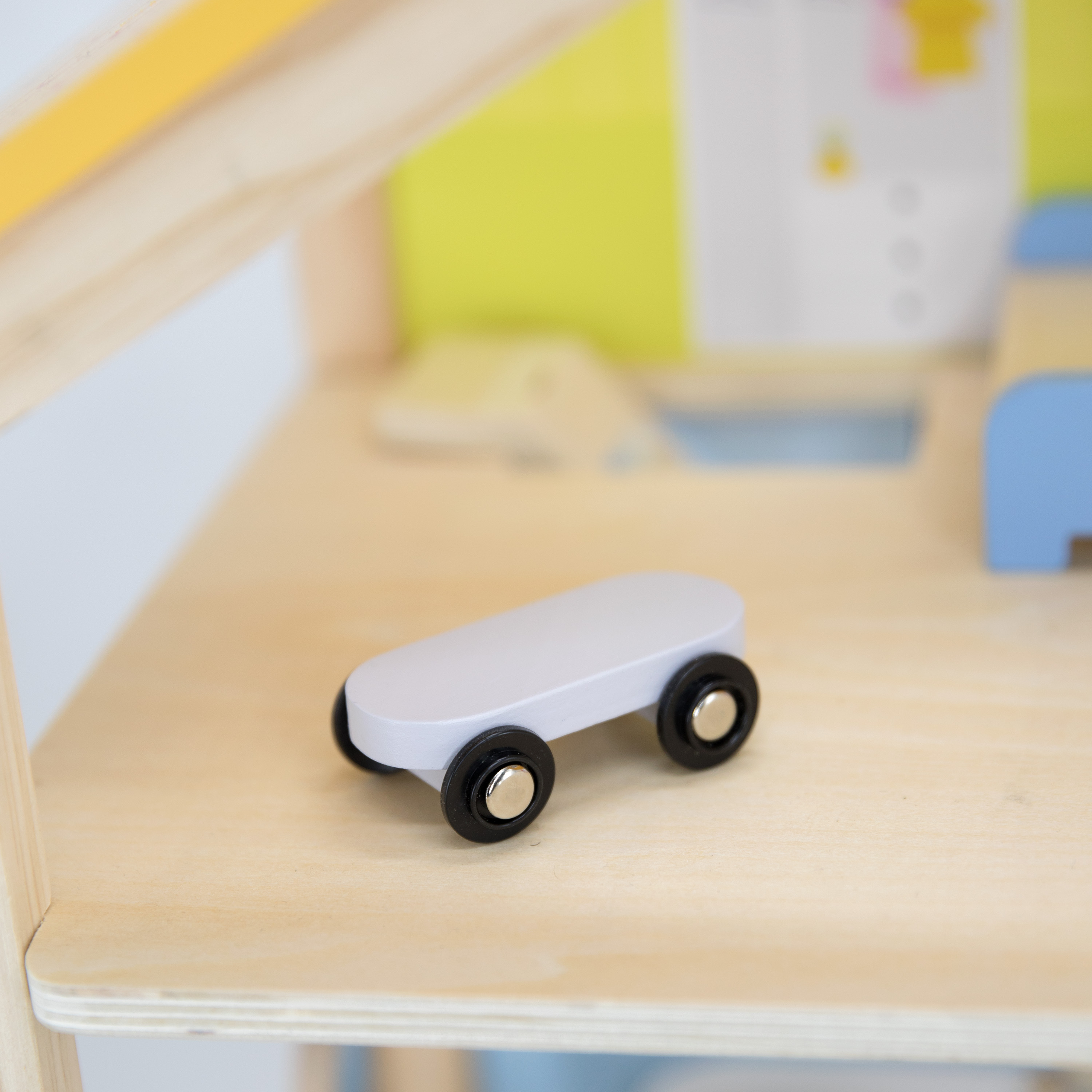 VIGA Wooden Dollhouse