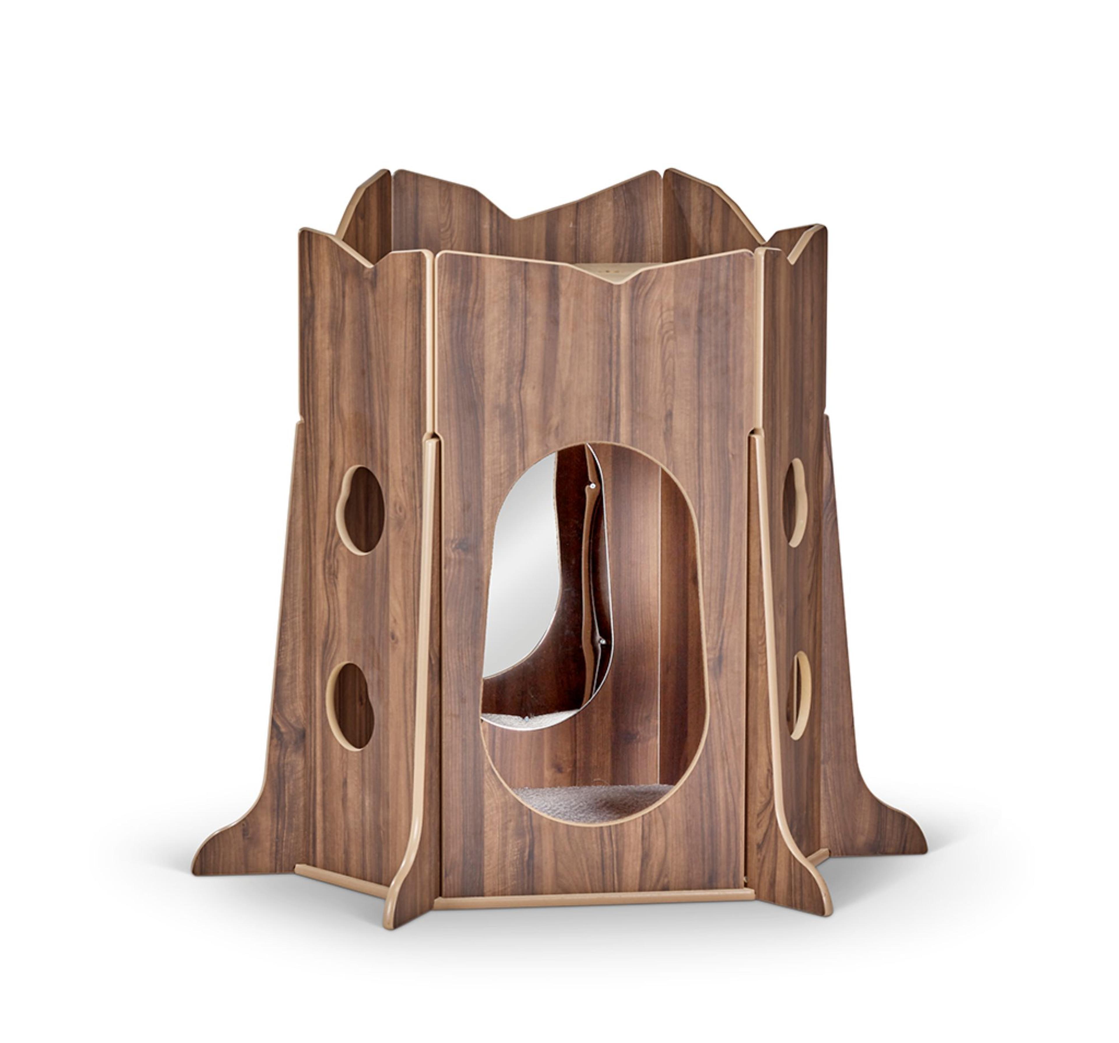 Millhouse Tree Trunk Hideaway