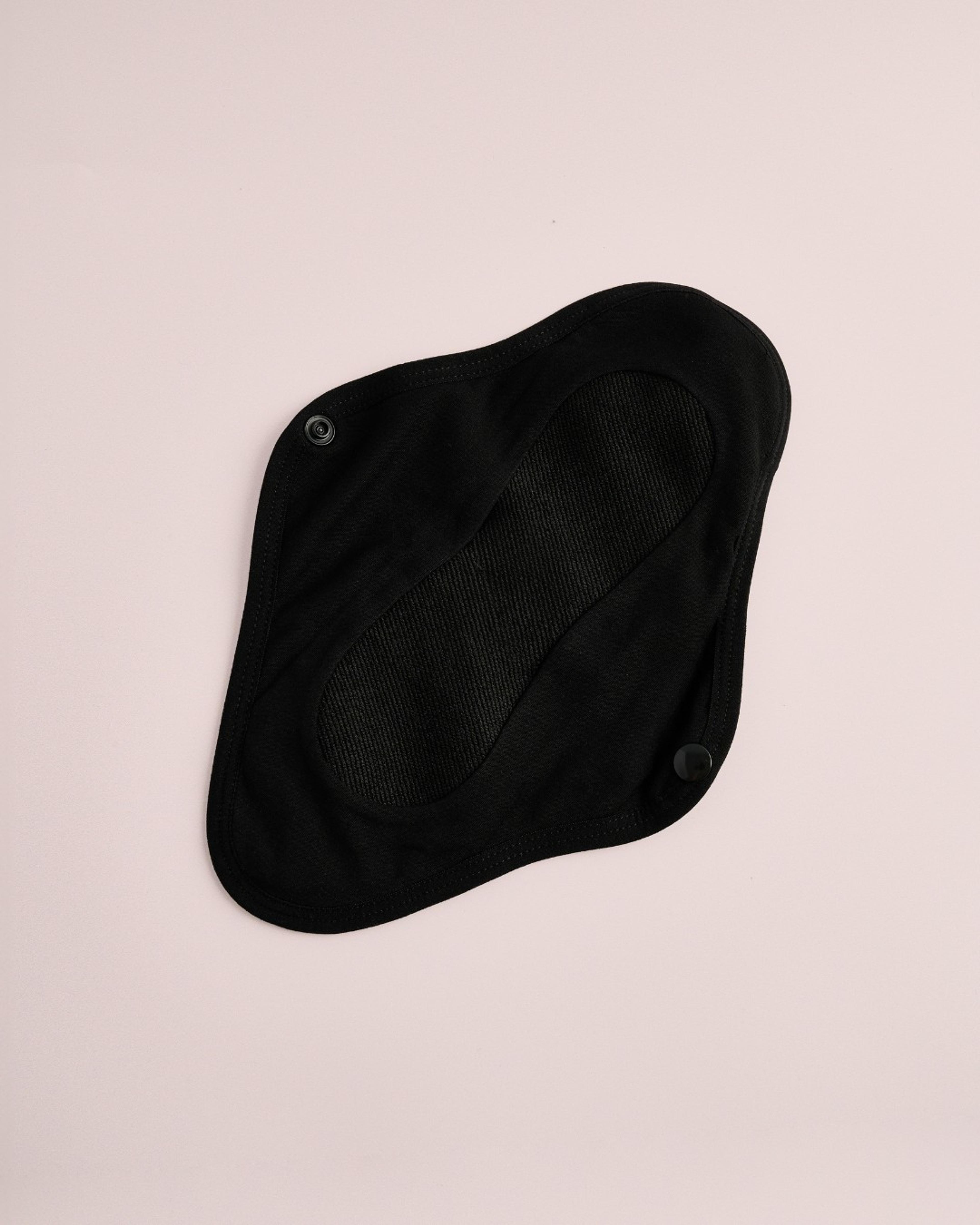 Grace & Green Reusable Period Pads, Medium - 5 Pads with Washbag