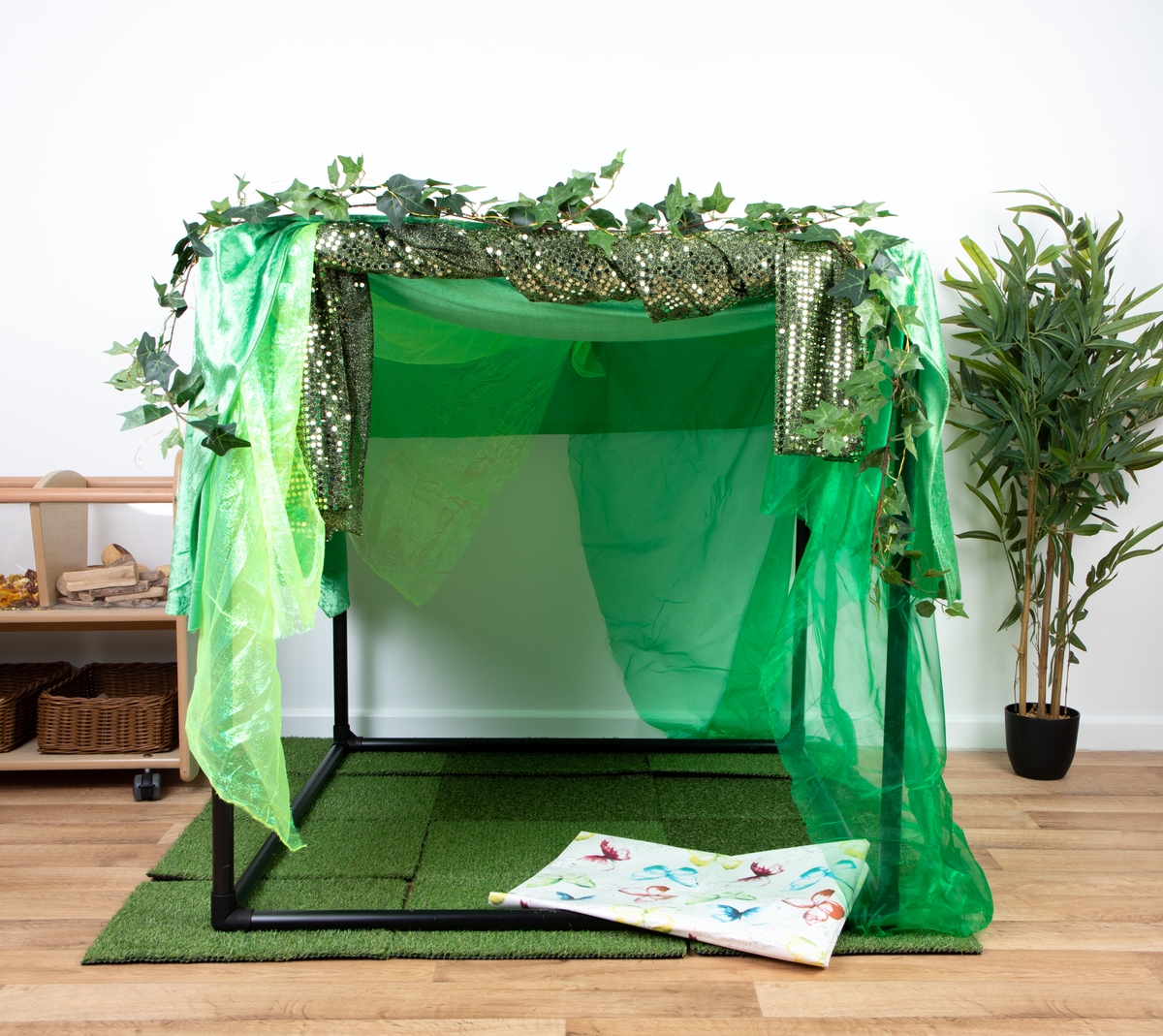 View of Outside In Den Kit from Hope Education | CP054094 | Findel Dryad