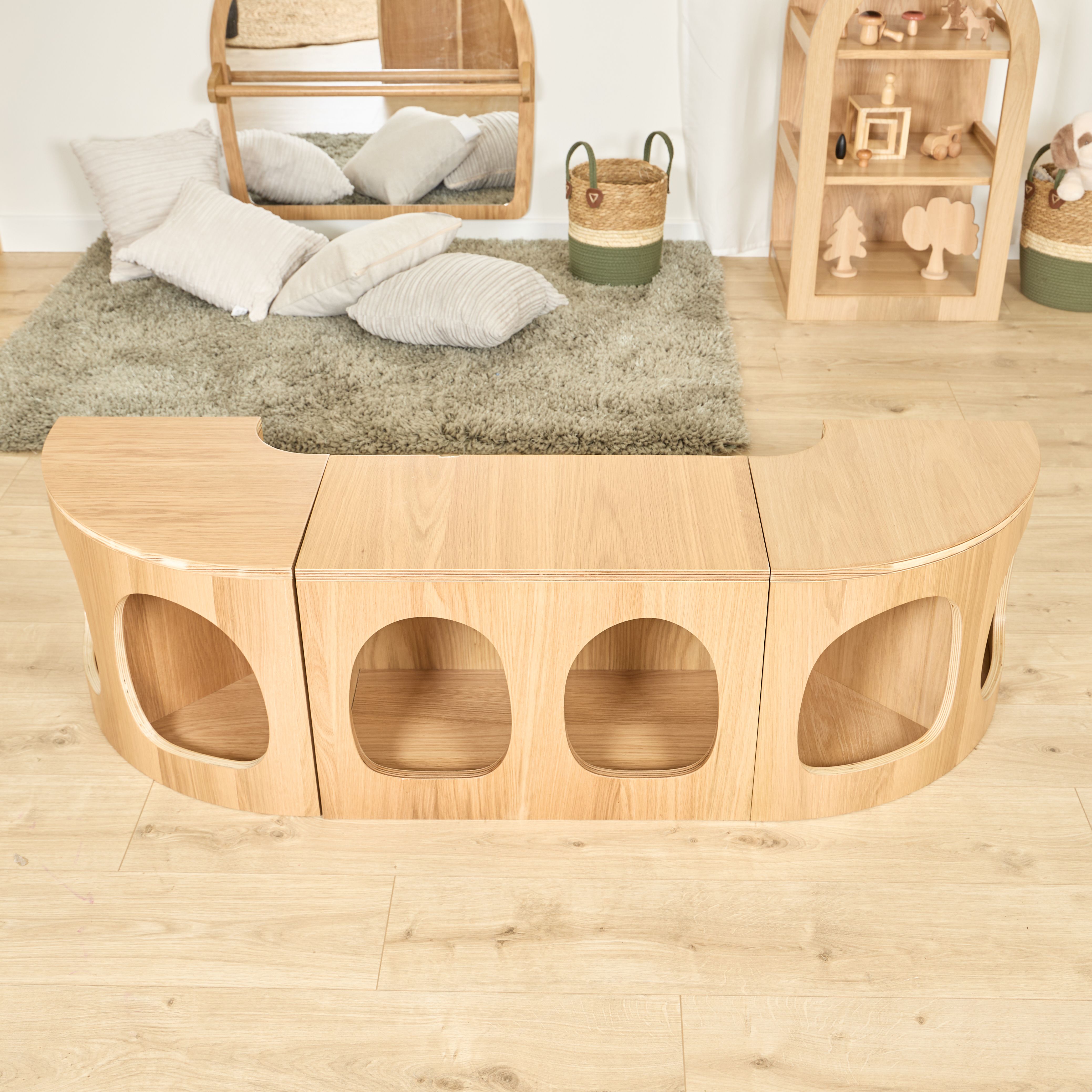 Under 2s Low Storage  Display Modular Un
