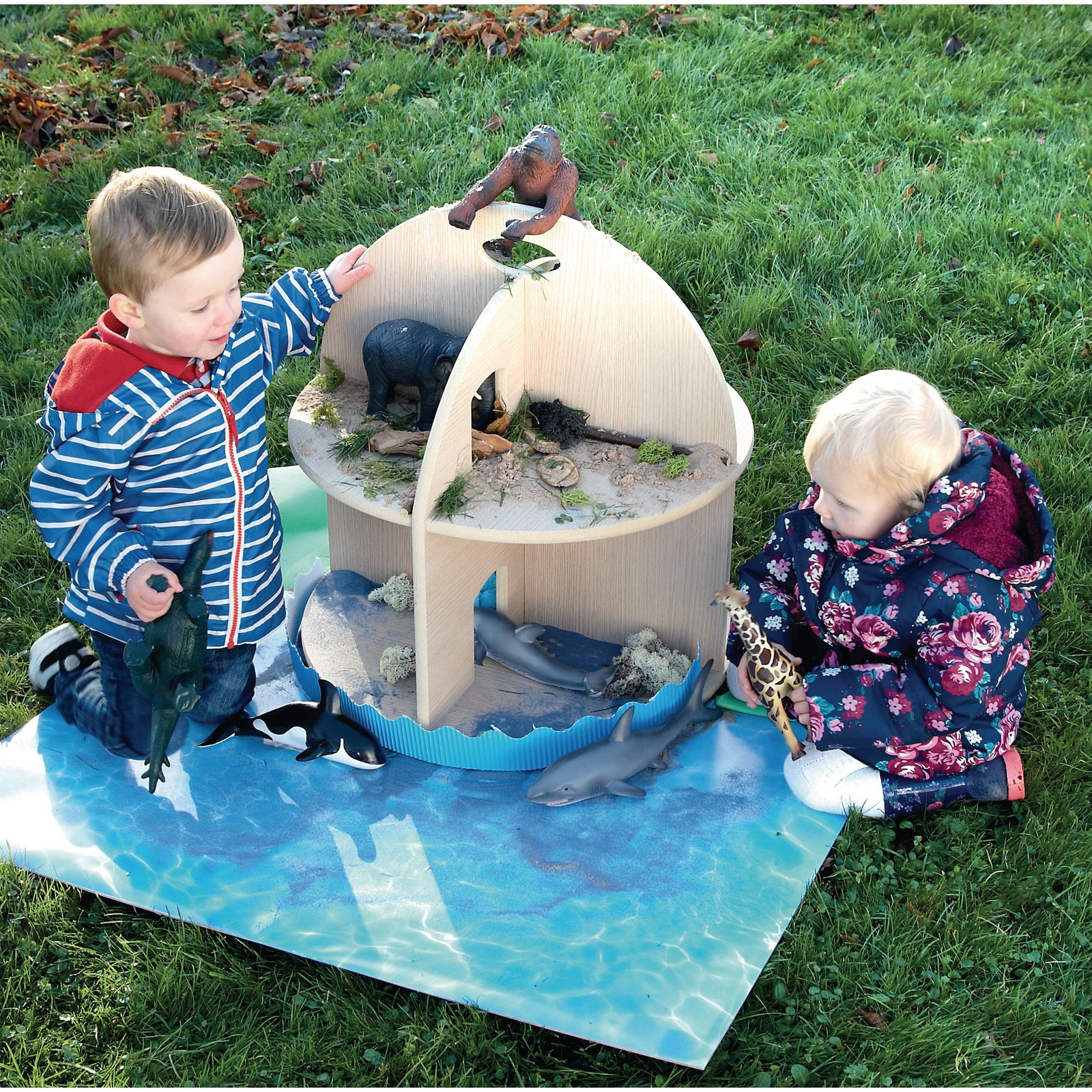 Outdoor Imaginative Play Station