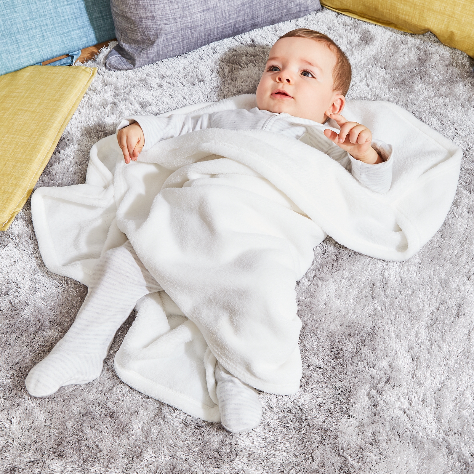 Cream Fleece Blanket - 70 x 100cm - Each