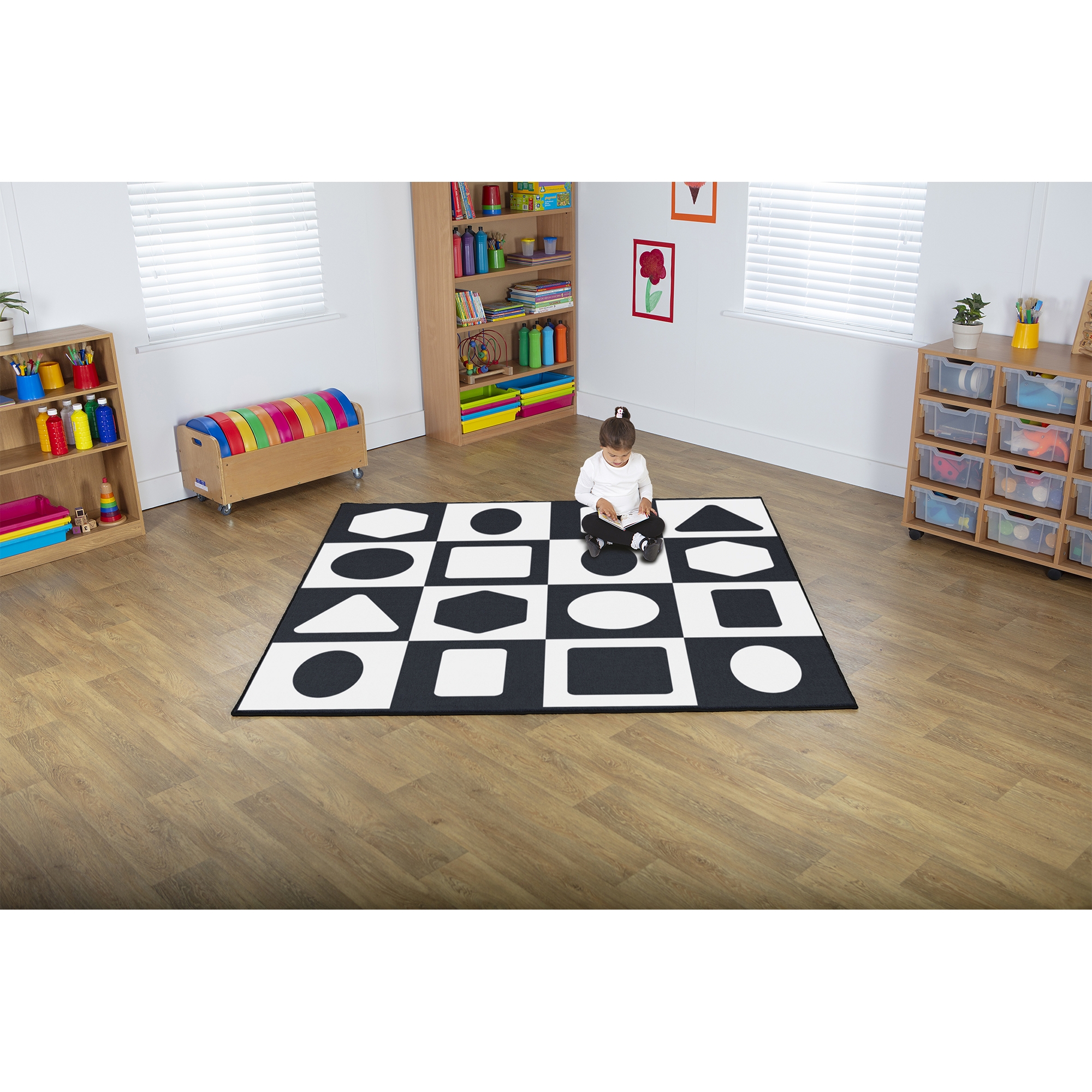 Black And White Geometric Rug 2m X 2m