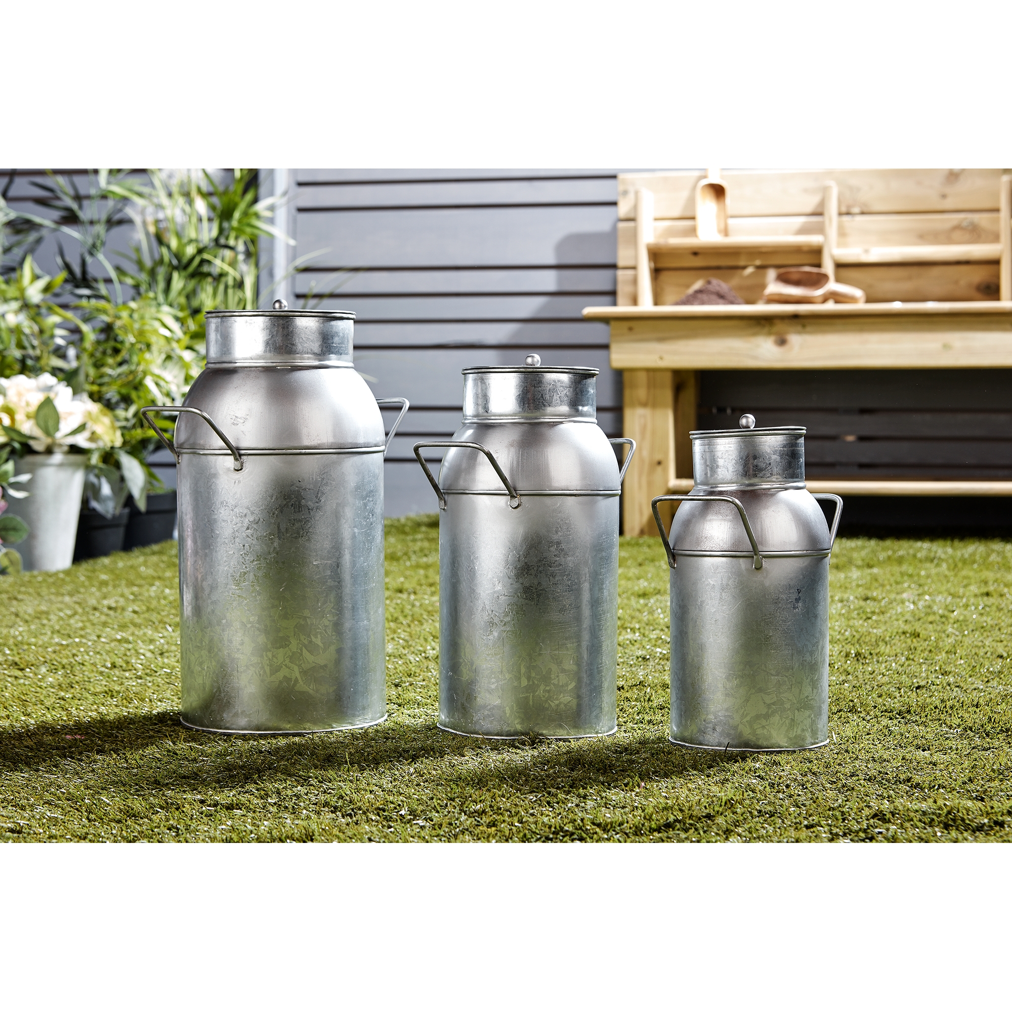 Metal Churns 3pk