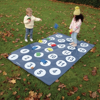 Number Toss Floor Game - He1002666 