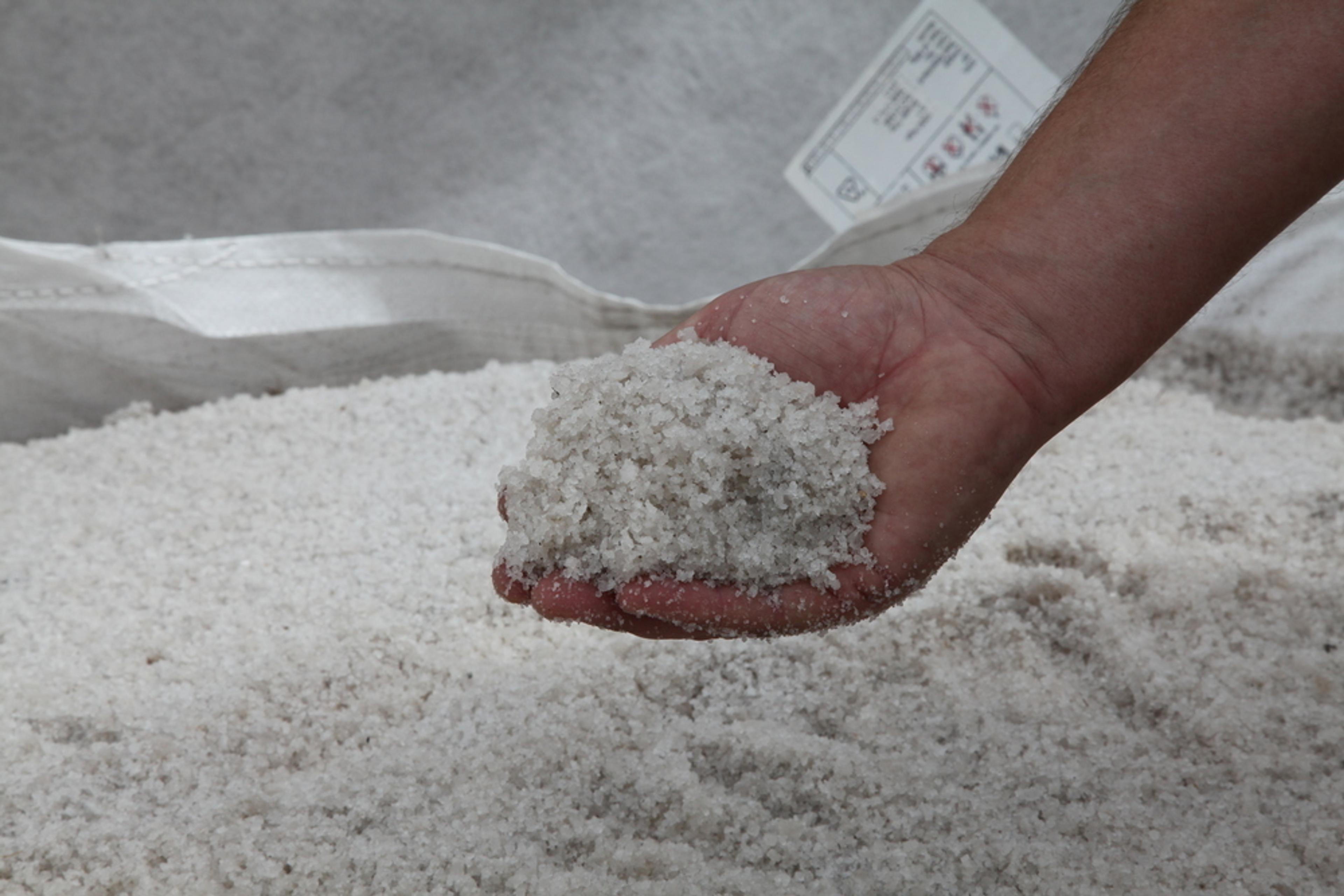 Rock Salt In Pack White Rock Salt 25kg Bag - Pack of 20 | DRYWSALT20 | Findel Dryad